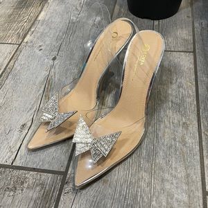 Brand new never worn Miss Lola heels